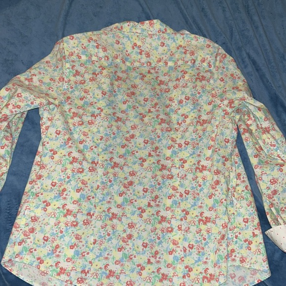LLBean floral women’s button up blouse with polka dot cuff detail- sz medium - Picture 4 of 4